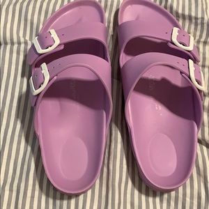 Purple Birkenstock’s size 41 ( 10)